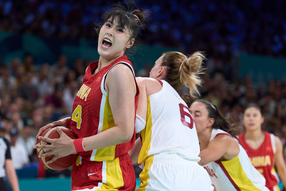 德甲前瞻：勒沃库森冲击欧冠区，海登海姆保级战意渐浓（德甲前瞻：勒沃库森剑指欧冠席位，海登海姆保级斗志高涨）