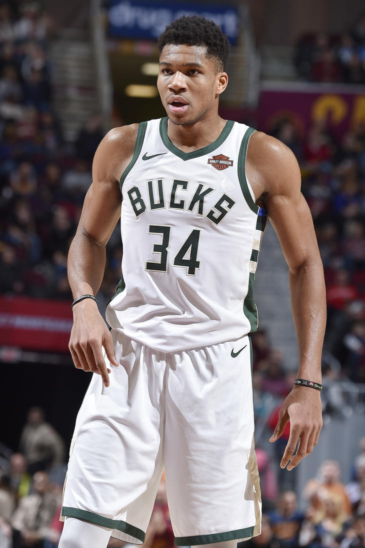 迪亚洛单节5中1得2分，山西男篮全队合砍12分（迪亚洛一节5投1中仅取2分，山西男篮单节仅得12分）