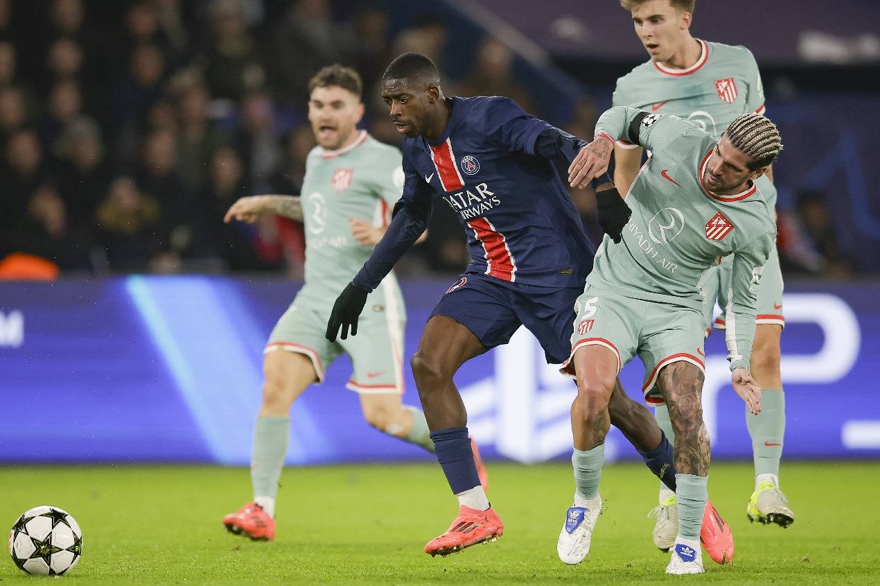 迈尼昂在加比亚社媒动态下留言，后者回复：请续约（迈尼昂现身加比亚社媒评论区，加比亚回应：快续约）