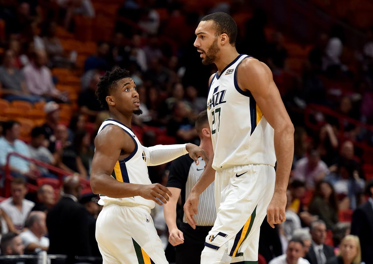 美记：鹈鹕不想直接裁掉锡安，但他最多也就能换个次轮签（美媒称：鹈鹕无意直接裁掉锡安，其交易回报顶多只是一个次轮签）